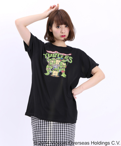 WEGO（ウィゴー）の「WEGO/オリジナルTシャツ(タートルズ)（Tシャツ/カットソー・レディース・ホワイト/ブラック・FREE）」の2枚目の写真