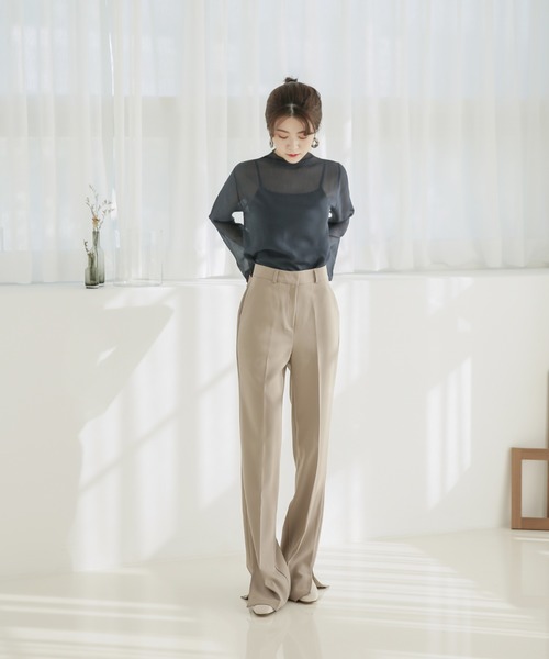 by muni:r(バイ ムニール)の「ハイウエスト サイドスリット スラックス(スラックス・レディース・ベージュ/ダークグレー・SMALL/MEDIUM)」の8枚目の写真