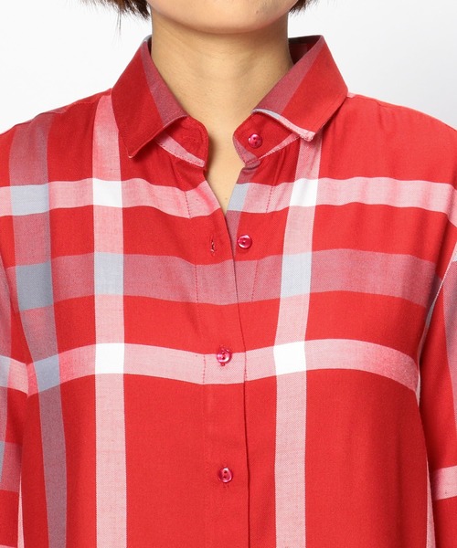 NARACAMICIE(ナラカミーチェ)の「チェックロングシャツ(シャツ/ブラウス・レディース・ブラック/レッド・SMALL/MEDIUM/LARGE)」の12枚目の写真
