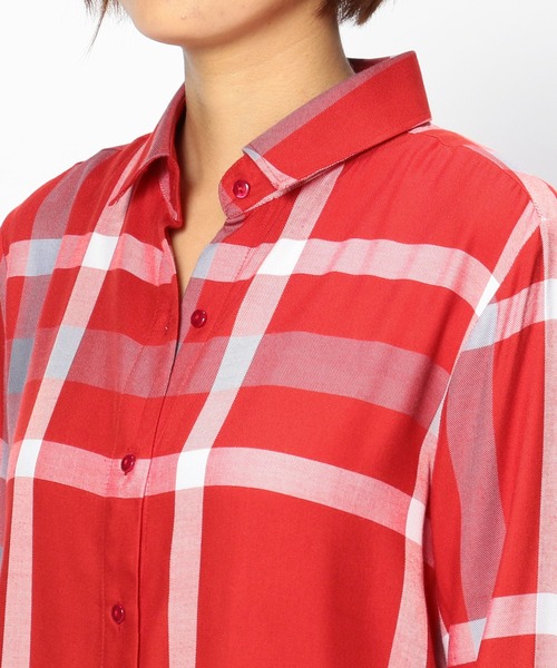 NARACAMICIE(ナラカミーチェ)の「チェックロングシャツ(シャツ/ブラウス・レディース・ブラック/レッド・SMALL/MEDIUM/LARGE)」の11枚目の写真