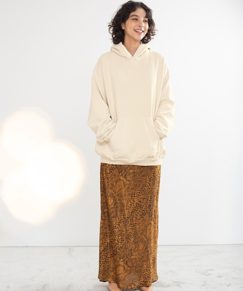 REMI RELIEF（レミレリーフ）の「【別注】レミレリーフ REMI RELIEF / SP加工フーディ―パーカー（パーカー・レディース・オフホワイト/ベージュ・FREE）」の6枚目の写真