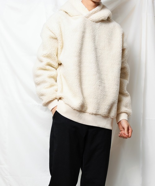 B.I.D.(ビーアイディー)の「《ISLAND PEAK》ボアBIGプルパーカー(パーカー・レディース・マルチ/ホワイト/カーキ/ダークグリーン/キャメル/ベージュ系その他/ブラック/ライトパープル/ベージュ・X-LARGE/MEDIUM/LARGE)」の2枚目の写真