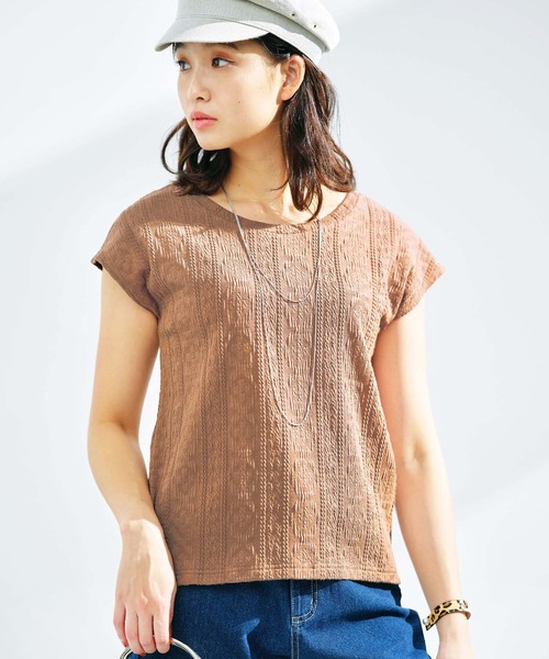 GeeRA(ジーラ)の「ふくれジャカード前後2WAYトップス(Tシャツ/カットソー・レディース・ブラック/オフホワイト/モカ・XX-LARGE/MEDIUM/LARGE/X-LARGE)」の3枚目の写真