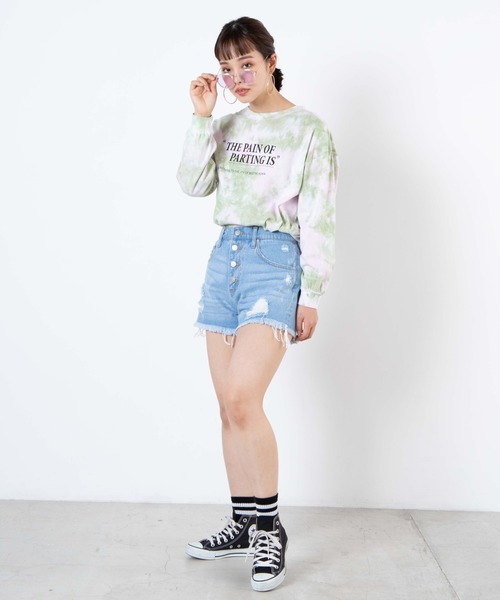 WEGO（ウィゴー）の「WEGO/ボタンフライクラッシュデニムショーツ（デニムパンツ・レディース・ブラック/インディゴブルー/ライトインディゴブルー・SMALL/MEDIUM/LARGE）」の17枚目の写真