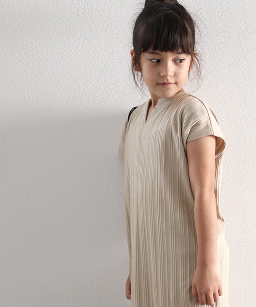classicalelf(クラシカルエルフ)の「キッズ ランダムリブ フレンチ無地コットンロング丈ワンピース(半袖)(ワンピース・キッズ・ホワイト/ベージュ/ブラック・140/150/130)」の20枚目の写真