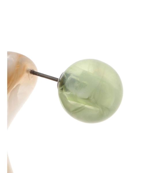 MERCURYDUO(マーキュリーデュオ)の「バイカラーアクリルキャッチピアス(ピアス(両耳用)・レディース・オフホワイト/グリーン・FREE)」の4枚目の写真