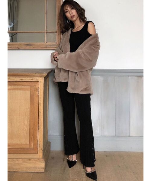 RESEXXY（リゼクシー）の「スリットリブニットパンツ（その他パンツ・レディース・ブラック/ベージュ/モカ・FREE）」の4枚目の写真