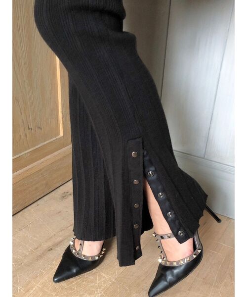 RESEXXY（リゼクシー）の「スリットリブニットパンツ（その他パンツ・レディース・ブラック/ベージュ/モカ・FREE）」の5枚目の写真