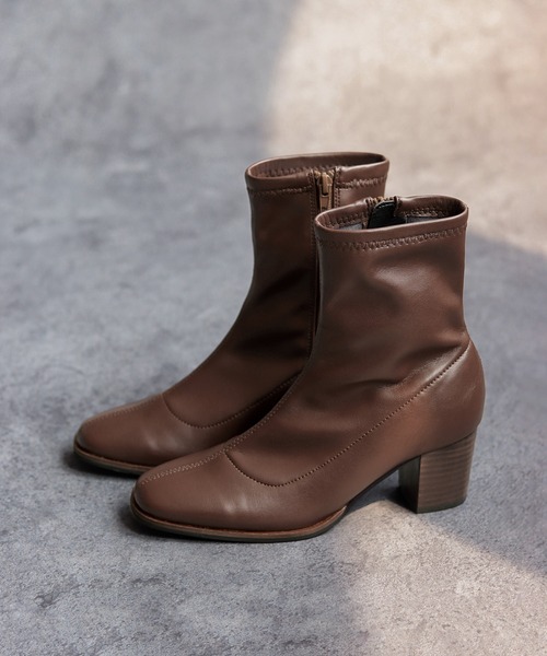 SESTO（セスト）の「革ピース×ウッドヒールのスクエアトゥストレッチフィットショートブーツ（ブーツ・レディース・ブラウン/アイボリー/ブラック・S/M/L/LL/3L）」の7枚目の写真