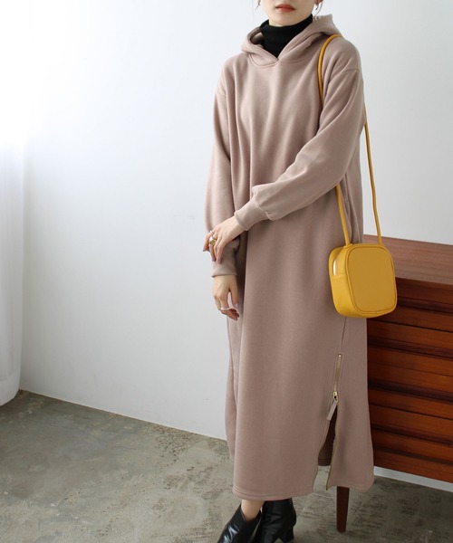 女性のロングパーカーワンピース｜ウサギがいる｜CUNE ONLINE STORE