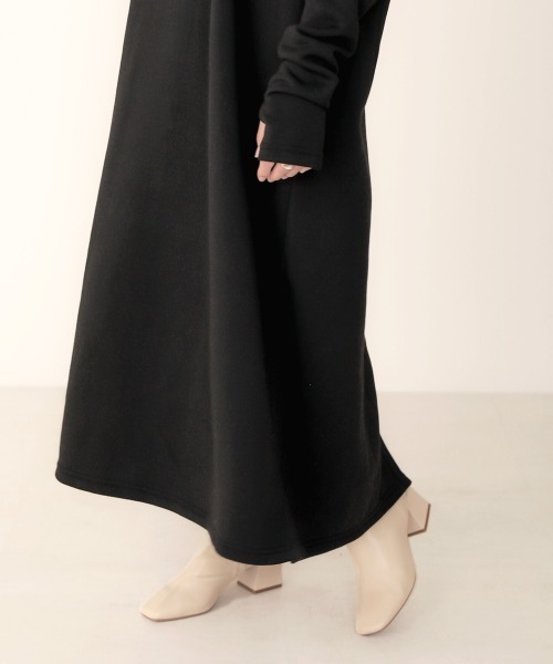 Bab(バブ)の「【WEB限定】裏起毛バックスリットロングワンピース(ワンピース・レディース・ブラック/カーキ/グレー系その他・FREE)」の5枚目の写真