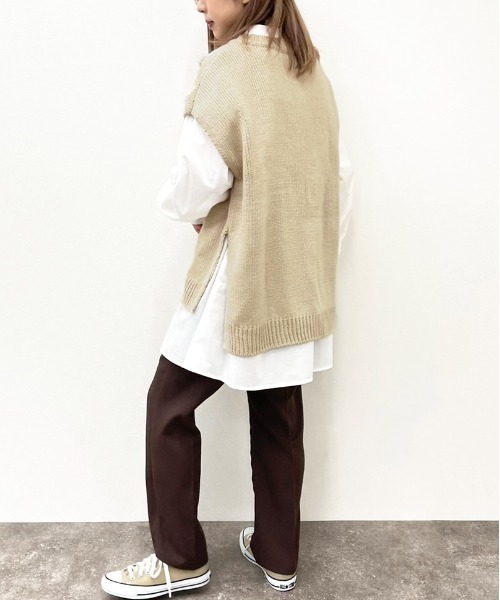 apres jour mignon(アプレジュールミニョン)の「ニットベスト+バンドカラーシャツセット【ZOZOTOWN限定アイテム】(ニット/セーター・レディース・アイボリー/ライトベージュ/グレイッシュベージュ・X-LARGE/フリー)」の5枚目の写真