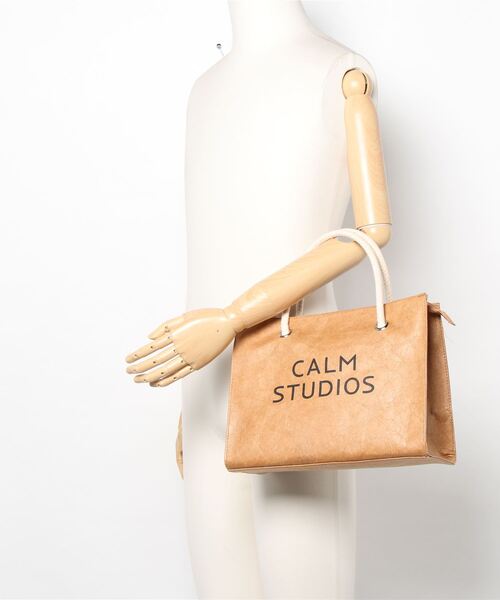 ALTROSE（アルトローズ）の「［ALTROSE/アルトローズ］ロゴプリント ペーパー トートバッグ（トートバッグ・レディース・ブラック/ベージュ/グレー・FREE）」の6枚目の写真