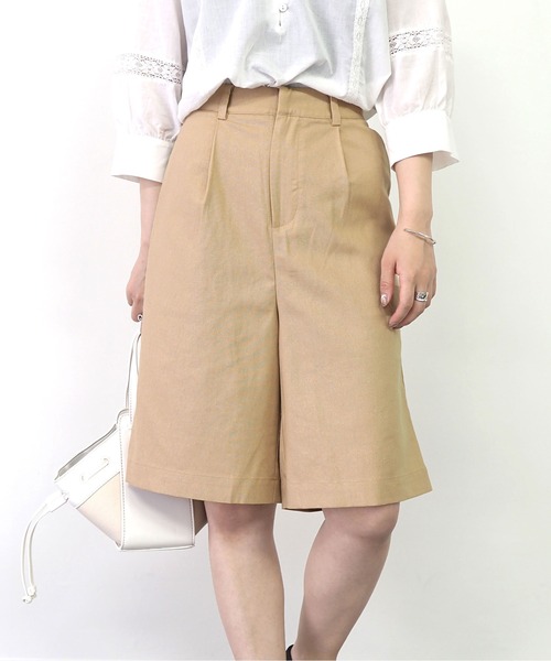Riberry（リベリー）の「タック入りハーフパンツ（その他パンツ・レディース・ベージュ/ブラウン/カーキ/キナリ・MEDIUM）」の4枚目の写真