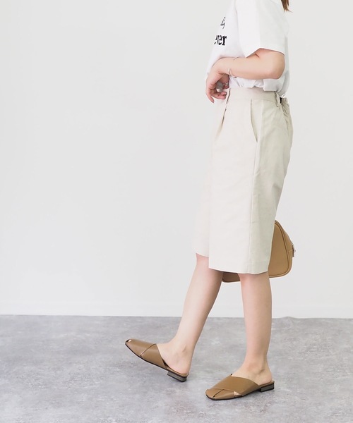 Riberry（リベリー）の「タック入りハーフパンツ（その他パンツ・レディース・ベージュ/ブラウン/カーキ/キナリ・MEDIUM）」の8枚目の写真