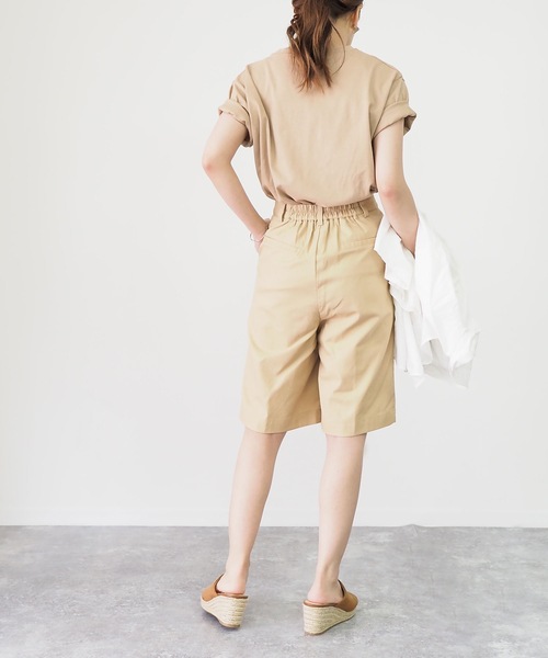 Riberry（リベリー）の「タック入りハーフパンツ（その他パンツ・レディース・ベージュ/ブラウン/カーキ/キナリ・MEDIUM）」の15枚目の写真