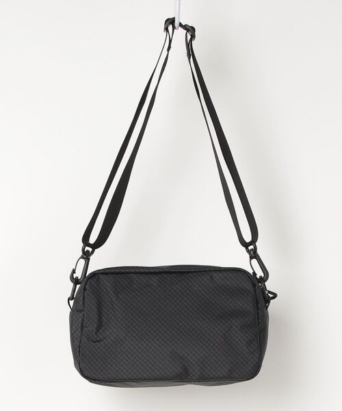 GREGORY（グレゴリー）の「MATRIX SHOULDER POUCH M / マトリックス ショルダーポーチM / ブラック（ショルダーバッグ・メンズ・ブラック・FREE）」の2枚目の写真