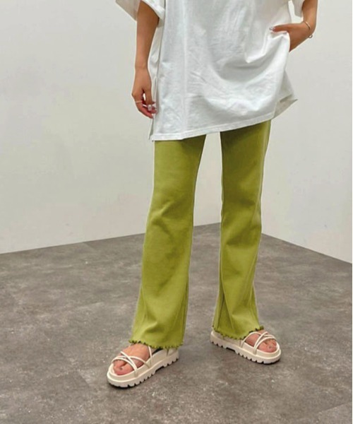 apres jour mignon（アプレジュールミニョン）の「カラーリブフレアパンツ 【ZOZOTOWN限定アイテム】（その他パンツ・レディース・グリーン/アイボリー/ピンク/オレンジ・MEDIUM/SMALL/X-LARGE）」の10枚目の写真