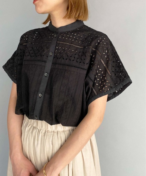 PICCIN(ピッチン)の「ブロイダーレースブラウス(シャツ/ブラウス・レディース・ホワイト/ブラック・M)」の2枚目の写真