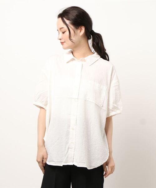 Samansa Mos2（サマンサ モスモス）の「ぽこぽこオーバーシャツ（シャツ/ブラウス・レディース・オフホワイト/ブラック/ネイビー/イエロー・ﾌﾘ-）」の2枚目の写真