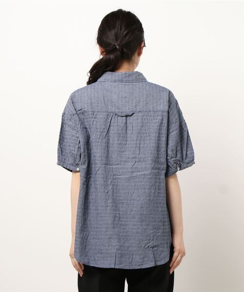 Samansa Mos2（サマンサ モスモス）の「ぽこぽこオーバーシャツ（シャツ/ブラウス・レディース・オフホワイト/ブラック/ネイビー/イエロー・ﾌﾘ-）」の6枚目の写真