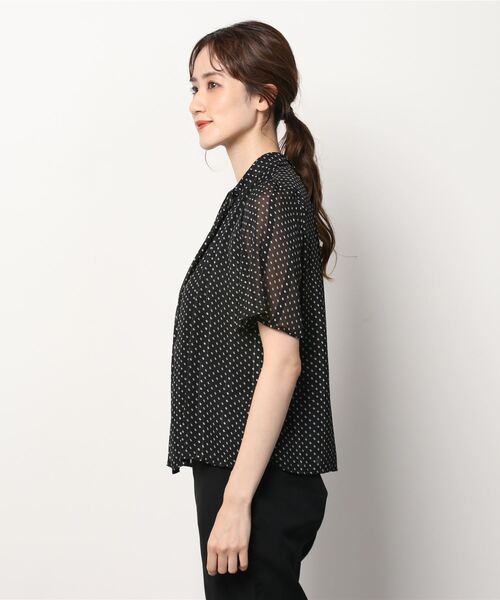 TRUDEA(トルディア)の「ラメストライプボウタイブラウス(シャツ/ブラウス・レディース・ピンク/ブラック/アイボリー・MEDIUM/LARGE)」の4枚目の写真