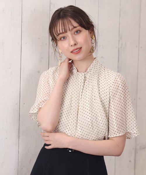 TRUDEA(トルディア)の「ラメストライプボウタイブラウス(シャツ/ブラウス・レディース・ピンク/ブラック/アイボリー・MEDIUM/LARGE)」の2枚目の写真