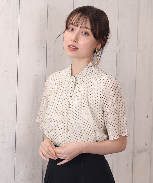 TRUDEA(トルディア)の「ラメストライプボウタイブラウス(シャツ/ブラウス・レディース・ピンク/ブラック/アイボリー・MEDIUM/LARGE)」の17枚目の写真
