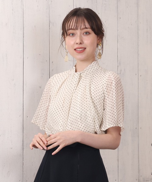TRUDEA(トルディア)の「ラメストライプボウタイブラウス(シャツ/ブラウス・レディース・ピンク/ブラック/アイボリー・MEDIUM/LARGE)」の19枚目の写真