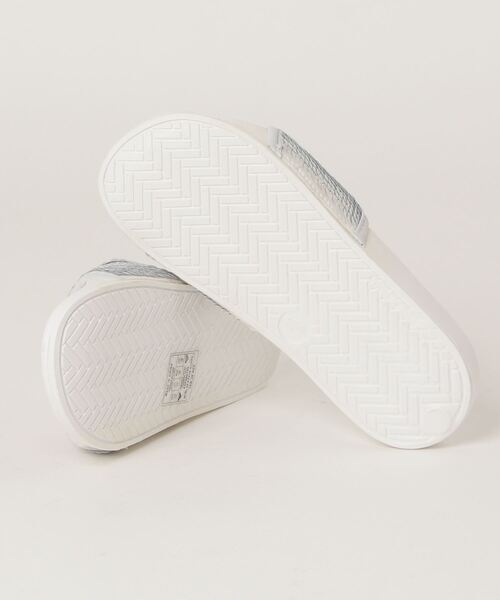 ROXY（ロキシー）の「ROXY/ロキシー MINI SPARKLE SLIPPY シャワーサンダル KSD202700（サンダル・キッズ・ホワイト・18.0cm/22.0cm/20.0cm）」の3枚目の写真