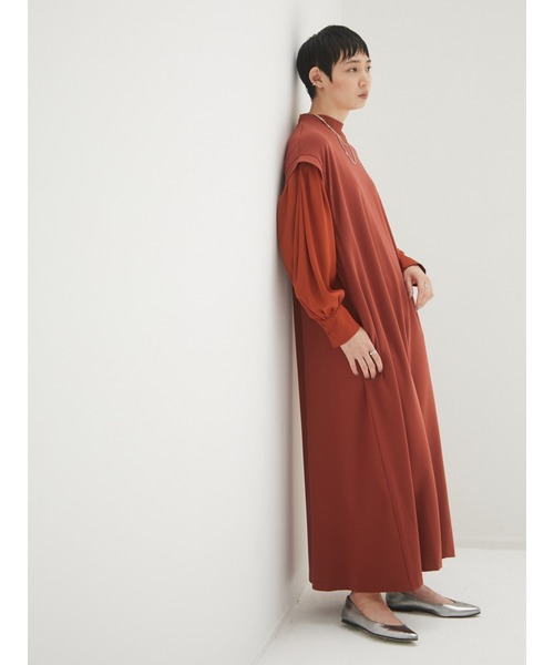 armonia（アルモニーア）の「armonia・ボリューム袖リラックスワンピース（ワンピース・レディース・マスタード/ブラック/テラコッタ・FREE）」の4枚目の写真