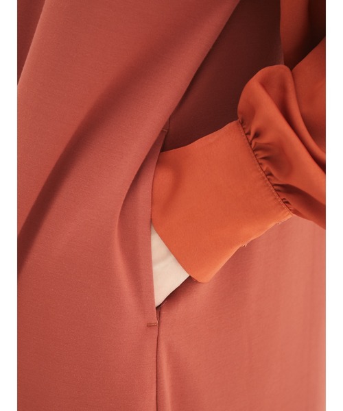 armonia（アルモニーア）の「armonia・ボリューム袖リラックスワンピース（ワンピース・レディース・マスタード/ブラック/テラコッタ・FREE）」の13枚目の写真