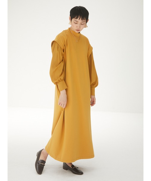 armonia（アルモニーア）の「armonia・ボリューム袖リラックスワンピース（ワンピース・レディース・マスタード/ブラック/テラコッタ・FREE）」の18枚目の写真