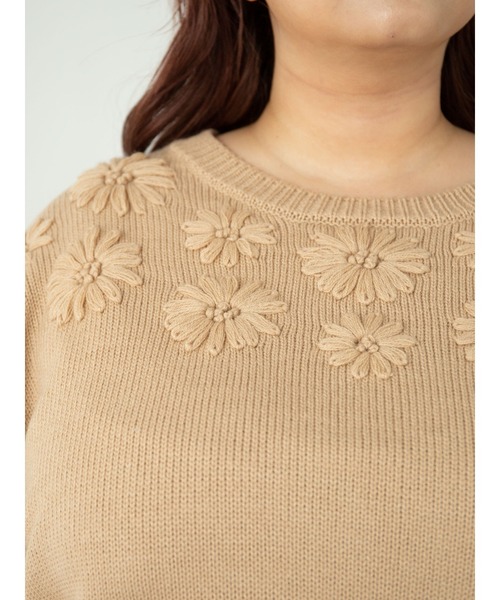 SLURR(スラ―)の「【大きいサイズ】フラワーモチーフニット(ニット/セーター・レディース・ベージュ/アイボリー・L)」の15枚目の写真