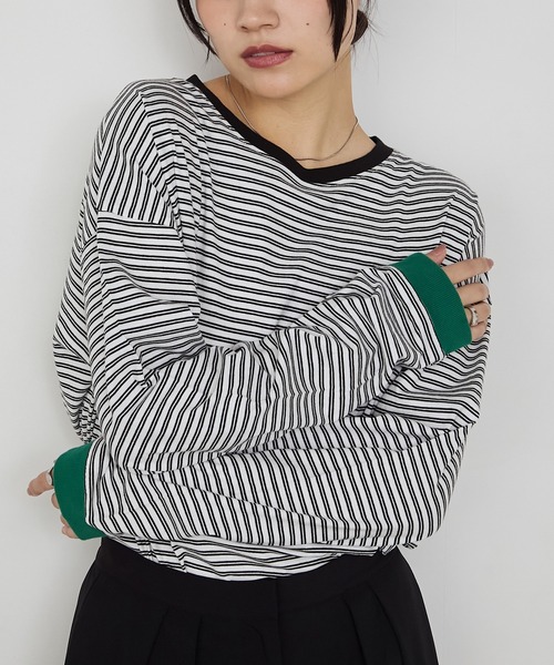 forksy.（フォルクシー）の「【forksy.】配色リブオーバーサイズカットソー/ボーダー・無地（Tシャツ/カットソー・レディース・ブラック/ダークブラウン/オレンジ/ブルー/グリーン/アイボリー/ピンク系その他/ホワイト×ブラック/ケリーグリーン/イエロー/ロイヤルブルー/ピンク/グリーン系その他/ライトグレー/グリーン系その他2/ミント/オフホワイト/ブルー系その他/ライム/レッド/ピンク系その他2/ダークネイビー/グリーン系その他3/キナリ/アイボリー系/ライトベージュ/ブラック系その他/ブラック系その他2/グレー/ネイビー系/ブラック系その他3/チャコール/グレー系その他/ブラック系その他4/レッド系その他/ターメリック/アイボリー系1/ネイビー系3/ネイビー系2/ネイビー系1/ベージュ/チャコールグレー/ホワイト系2/グレー系2/ピンク系2・FREE）」の6枚目の写真