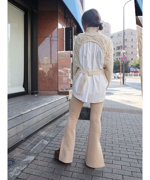 EVRIS(エヴリス)の「サイドベンツフレアレギンス(その他パンツ・レディース・グリーン/アイボリー/ブラック・FREE)」の12枚目の写真