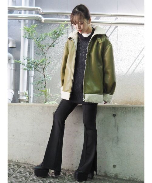 EVRIS(エヴリス)の「サイドベンツフレアレギンス(その他パンツ・レディース・グリーン/アイボリー/ブラック・FREE)」の11枚目の写真