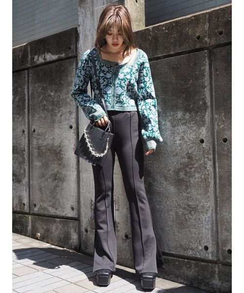 EVRIS(エヴリス)の「サイドベンツフレアレギンス(その他パンツ・レディース・グリーン/アイボリー/ブラック・FREE)」の22枚目の写真