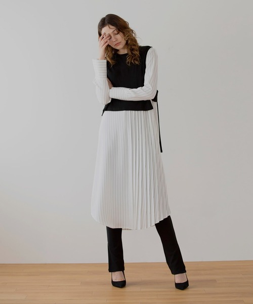 MIELI INVARIANT（ミエリインヴァリアント）の「Gilet Cover Shirt Dress（ワンピース・レディース・ホワイト/ブラック・FREE）」の21枚目の写真