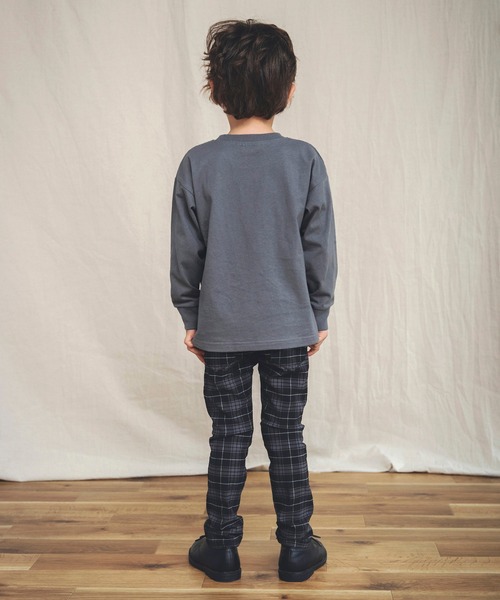 BRANSHES（ブランシェス）の「グラフィック長袖Tシャツ（Tシャツ/カットソー・キッズ・ブルーグレー/ブラック/アイボリー/チャコールグレー/ピンクベージュ/オフホワイト・130cm/150cm/120cm/110cm/140cm/100cm）」の7枚目の写真