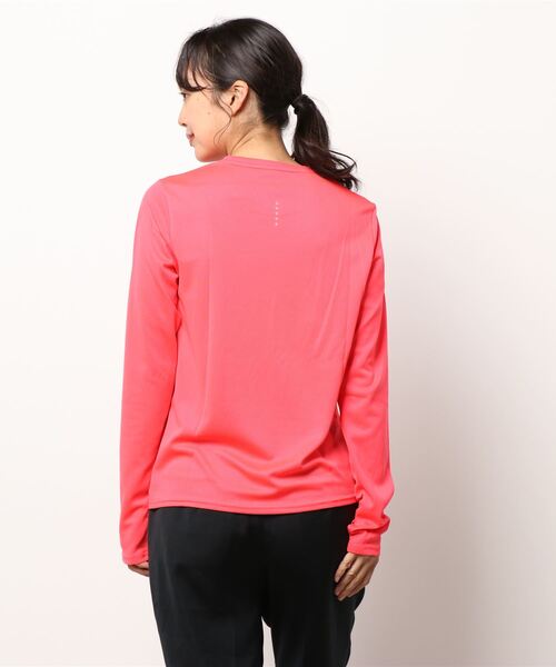 PUMA（プーマ）の「PUMA プーマ ランニング 長袖 Tシャツ ウィメンズ（Tシャツ/カットソー・レディース・ピンク系その他/ブラック・SMALL/MEDIUM/LARGE/X-LARGE）」の5枚目の写真