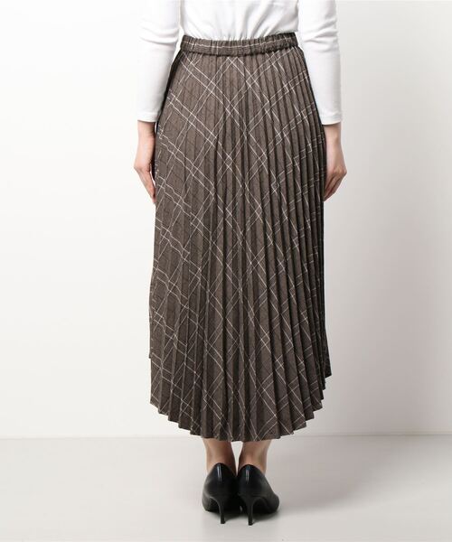 HONEYSUCKLE ROSE（ハニーサックルローズ）の「【HONEYSUCKLE ROSE】イレヘムプリーツスカート（スカート・レディース・チャコールグレー×ブラック/ベージュ/ブラウン・L/M）」の4枚目の写真