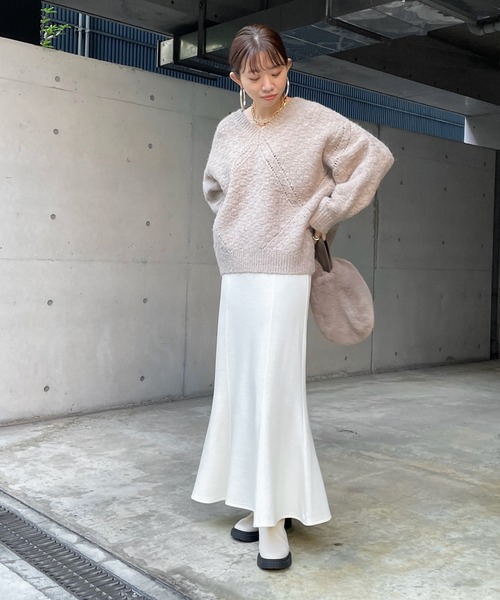 DouDou(ドゥドゥ)の「柄編みVネックプルオーバー(ニット/セーター・レディース・ベージュ/オフホワイト・FREE)」の16枚目の写真