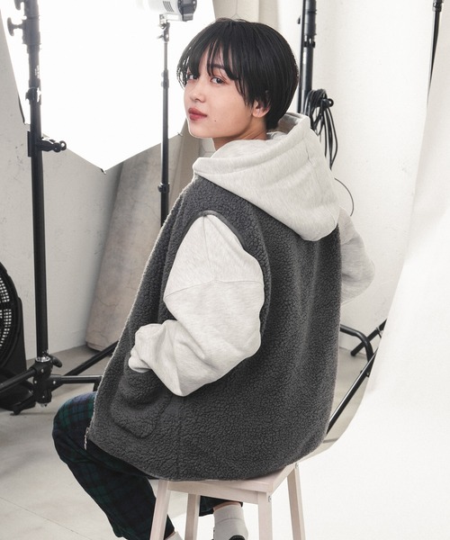 kutir(クティール)の「ジップボアベスト(ベスト・レディース・チャコールグレー/アイボリー・FREE)」の17枚目の写真
