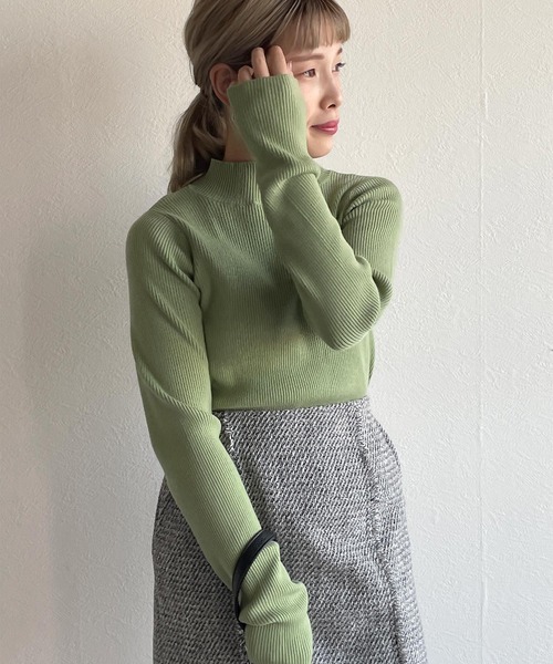 w closet（ダブルクローゼット）の「ハイネックリブニット（ニット/セーター・レディース・スミクロ/オフホワイト/ミント/ホワイト系その他/ピンク/サックスブルー/ブラック・FREE）」の21枚目の写真