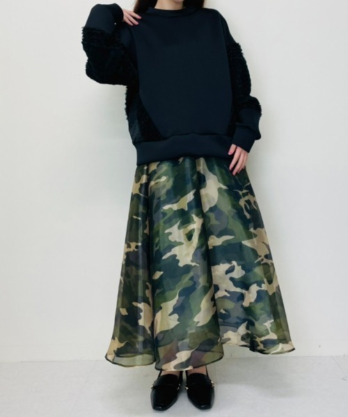 DOLLUPOOPS（ドールアップウップス）の「異素材ラインパッチワークプルオーバー（Tシャツ/カットソー・レディース・グレー/オフホワイト/ブラック・38）」の4枚目の写真