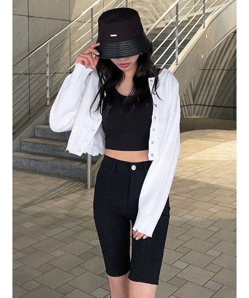 ENVYM(アンビー)の「ブロークンショートカーデTOPS(カーディガン/ボレロ・レディース・ピンク/ホワイト/ブラック・FREE)」の2枚目の写真