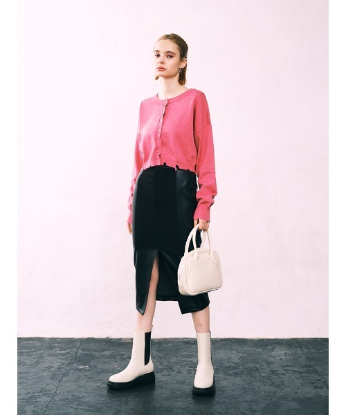 ENVYM(アンビー)の「ブロークンショートカーデTOPS(カーディガン/ボレロ・レディース・ピンク/ホワイト/ブラック・FREE)」の4枚目の写真