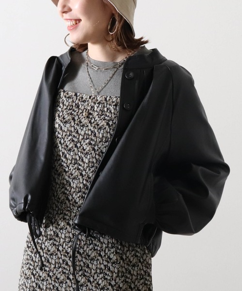 Cheek(チーク)の「【入荷禁止】フェイクレザーブルゾン(ブルゾン・レディース・ブラック/キャメル/グレイッシュベージュ・MEDIUM)」の2枚目の写真