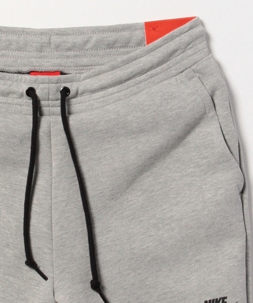 NIKE（ナイキ）の「NIKE / テック フリース パンツ（その他パンツ・メンズ・グレー/ブラック・LARGE/SMALL/MEDIUM）」の5枚目の写真
